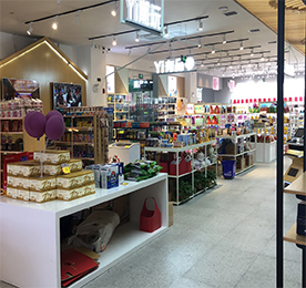 随着12博官网集团的不断发展。2019年的第一季度，集团职能部门又迎来了一批新进人员，为了贯彻“总部必须深入门店与基层，将服务门店与基层作为第一要务”的指导思想，让职能部门的新员工能够更深入的了解公司一线销售业务，为今后在工作上跟一线门店有更好的交互效果，为一线部门提供更优质的服务，3月11号-3月16号集团人力资源部组织职能部门新员工在12博官网新零售丰臣店开展了为期一周的学习和实践活动。