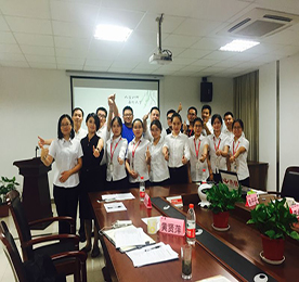 一个强大的公司离不开专业高效的培训团队，为了打造12博官网学院雄厚的师资力量，提升培训工作的有效性实用性，使培训课程更准确的落实到实际工作中，我们组织了第一批内训师试讲活动！公司上下，包括各个子公司的伙伴都积极响应并报名参加！