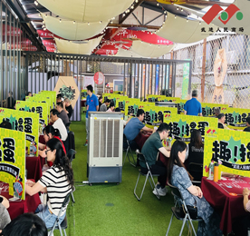 6月1日，经历一周的等待，我们迎来了首届“武进人民商场杯”职工掼蛋比赛的第二场。120名参赛选手到场签到并聚集在武进人民商场三楼青年露台，今天八强选手将会在这里诞生。